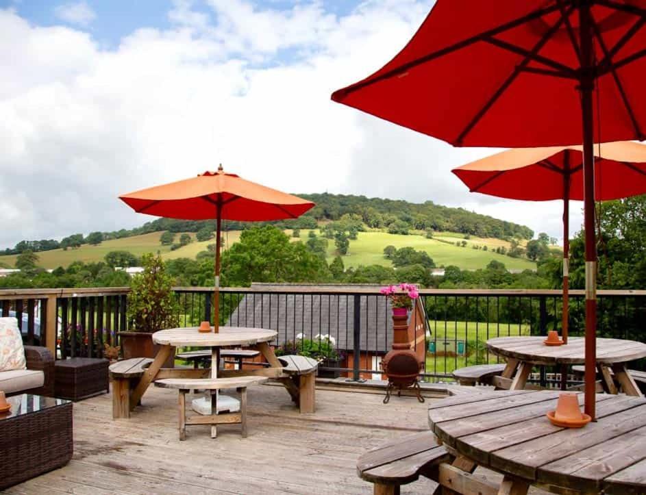 Usk And Railway Inn Sennybridge Exterior photo